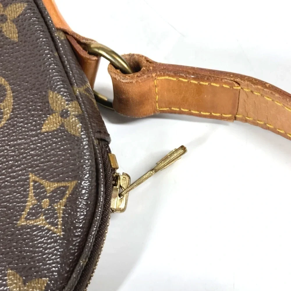 Louis Vuitton 15 marks use