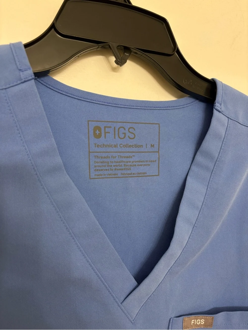 Figs scrub top