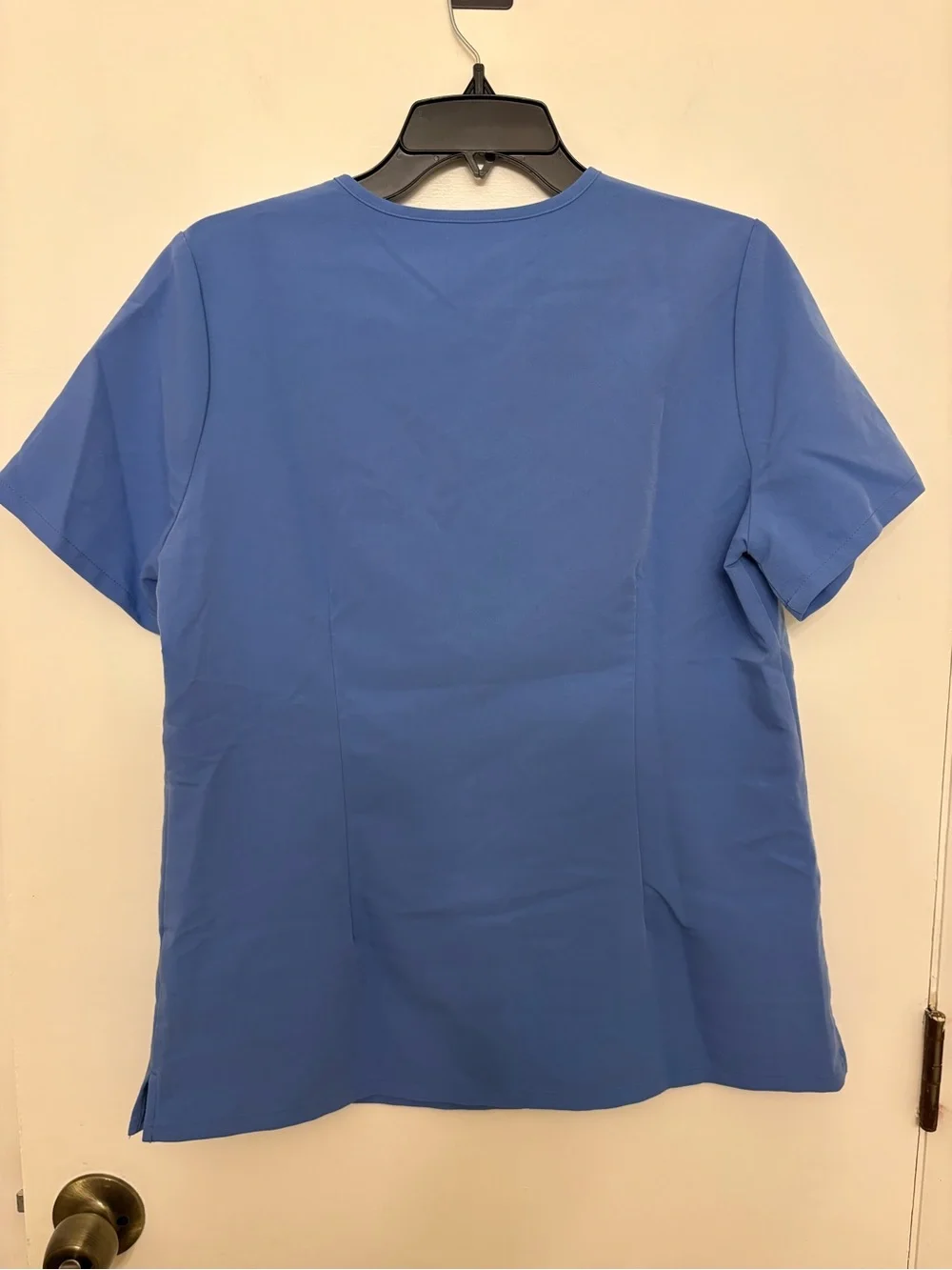Figs scrub top