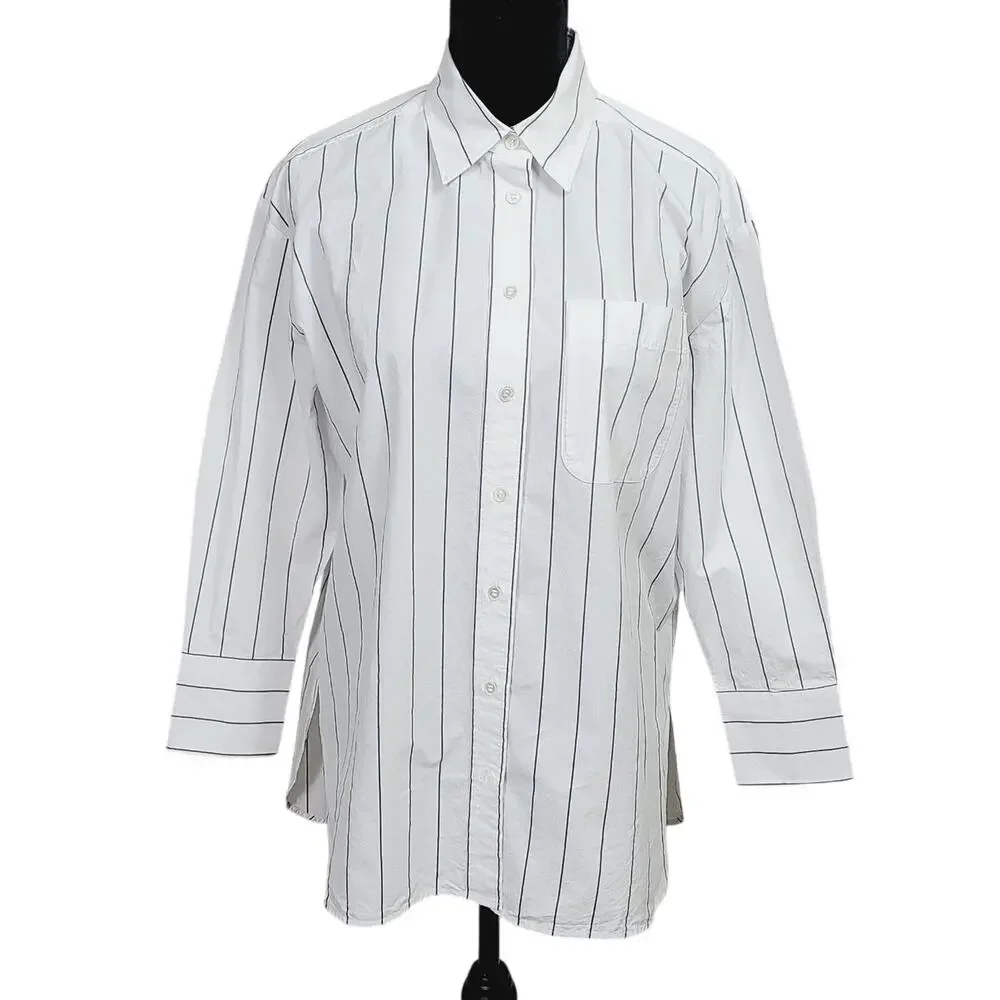 Banana Republic Button Front White w/Gray Size PM OVERSIZED **PRE-OWNED**