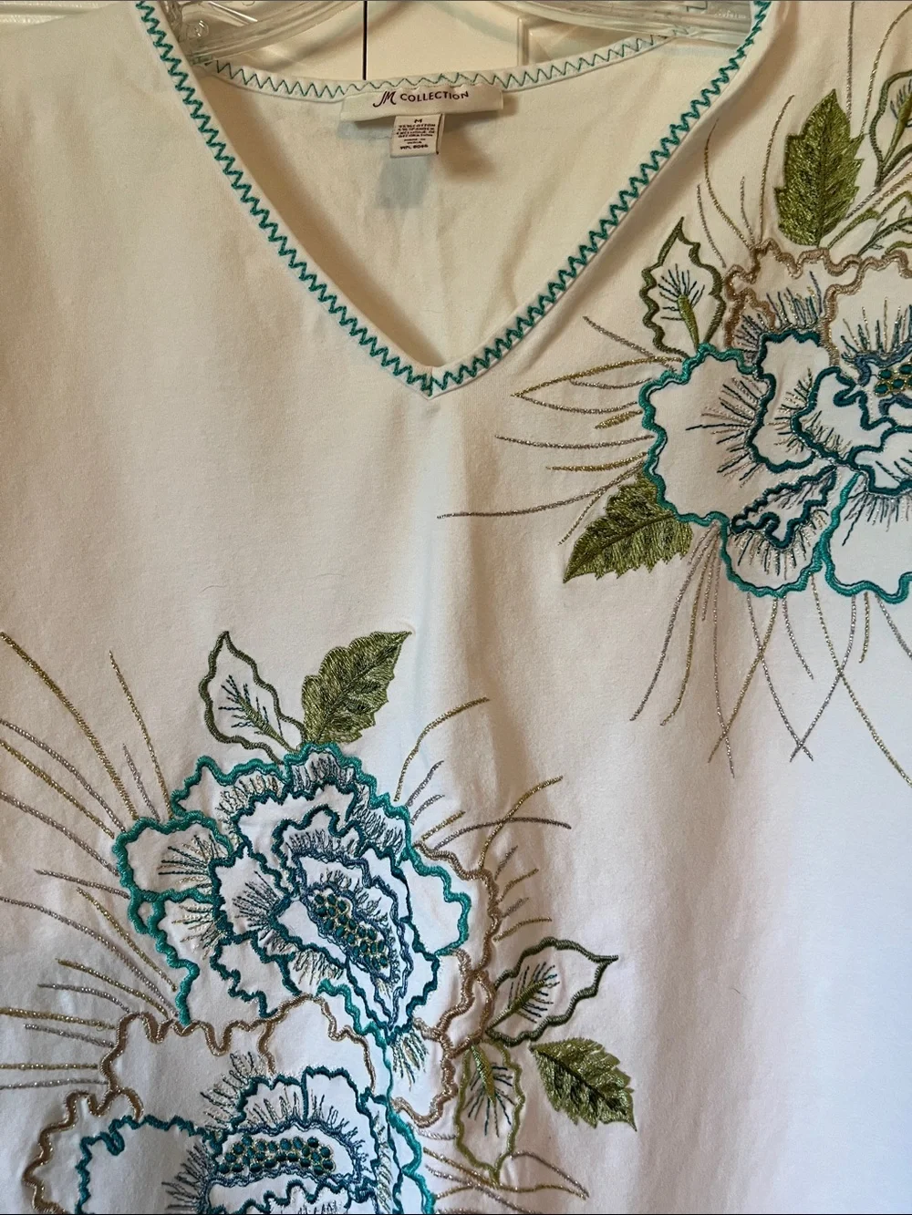 JM Collection neck euc top