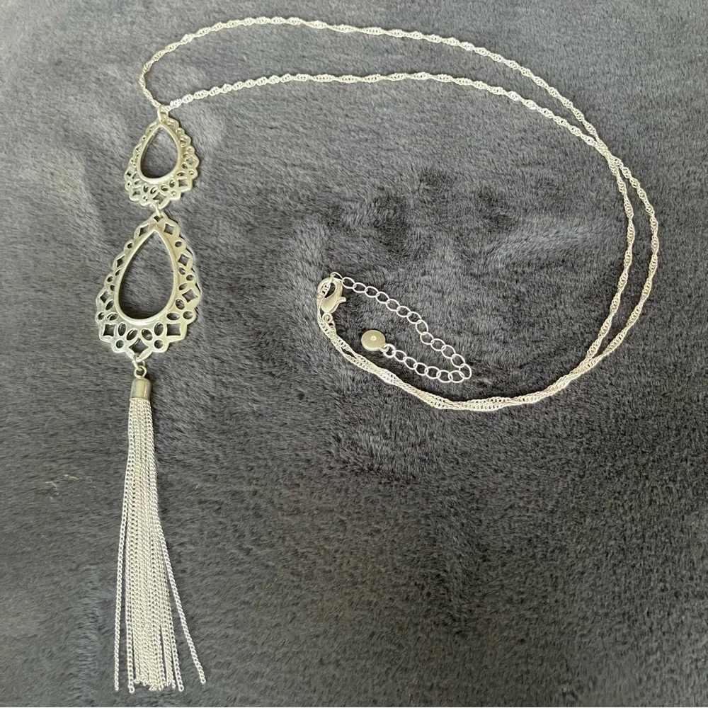 Silver Teardrop Filigree Tassel Pendant Long Chain Necklace‎