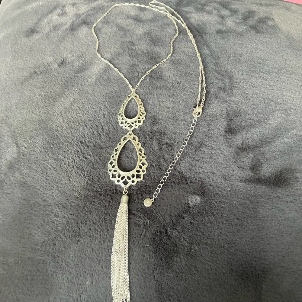 Silver Teardrop Filigree Tassel Pendant Long Chain Necklace‎