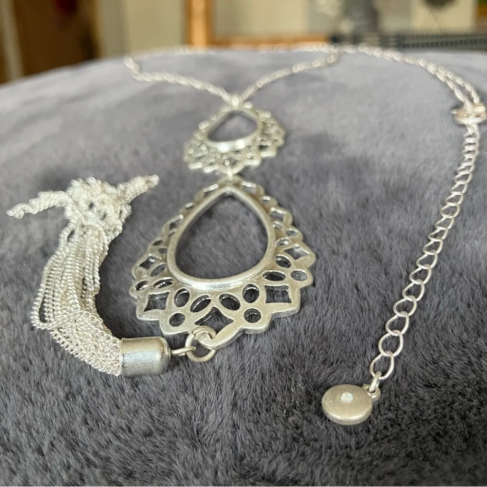Silver Teardrop Filigree Tassel Pendant Long Chain Necklace‎