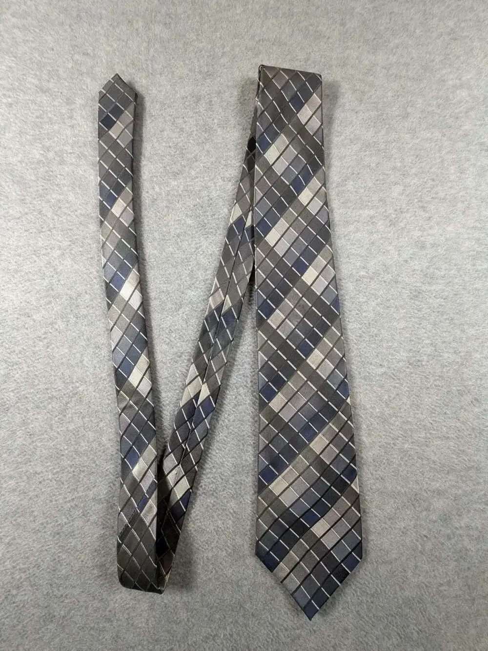 Savony Collection Men's Grey and Blue Geometric Plaid 100% Silk Necktie