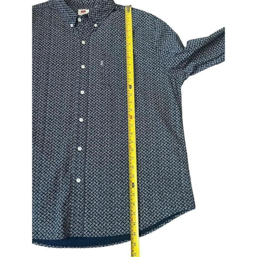 Levis levi’s button