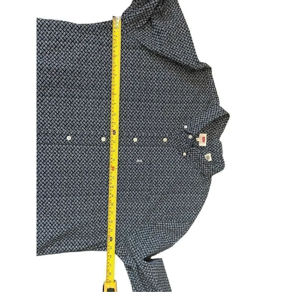 Levis levi’s button
