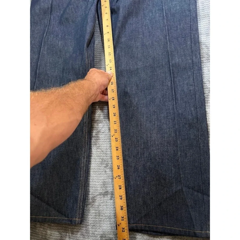 Levis strauss stitching look