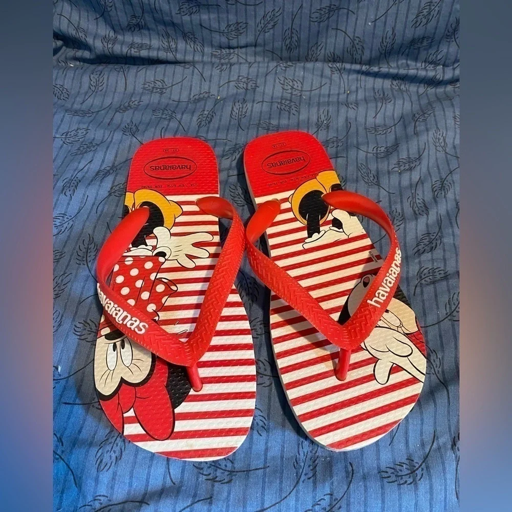 Havianas x Disney Minnie Mouse flip flops 7/8