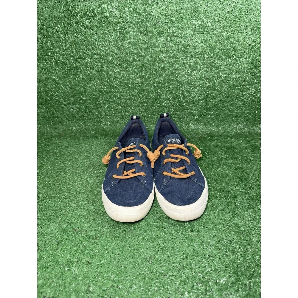 Sperry shoes crest