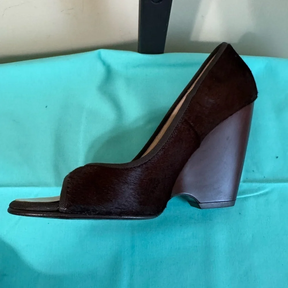 Giuseppe Zanotti chic dark