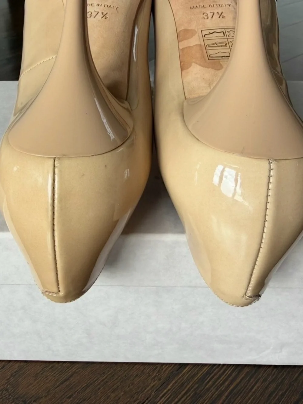 Jimmy Choo patent shoe never