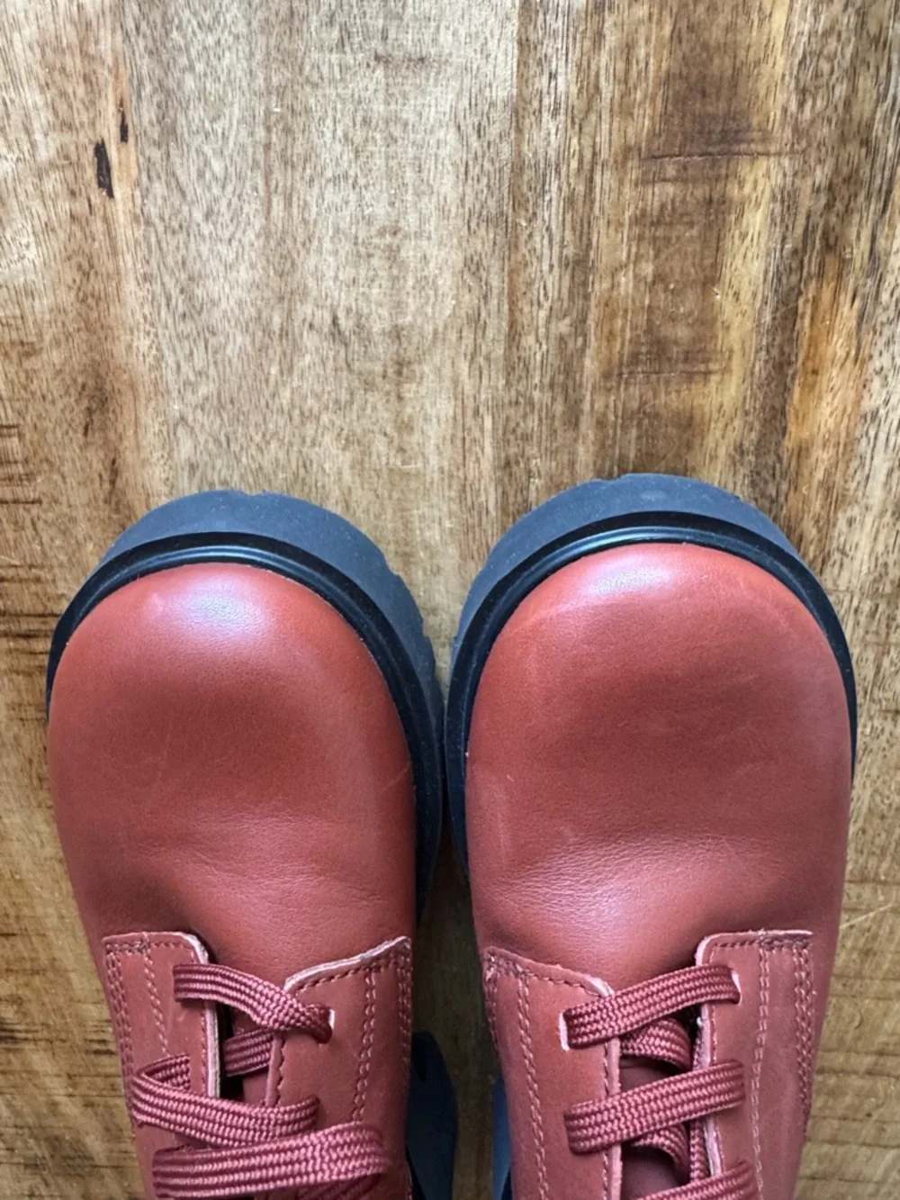 Camper classic lace