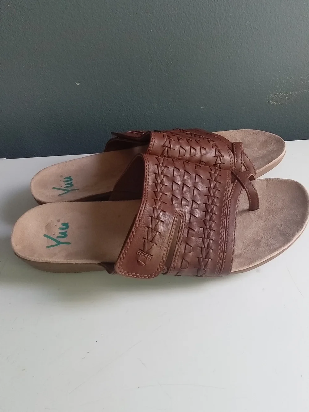 Yuu brown slide