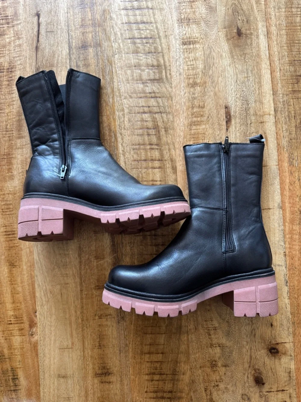 Bos. & Co. stylish black