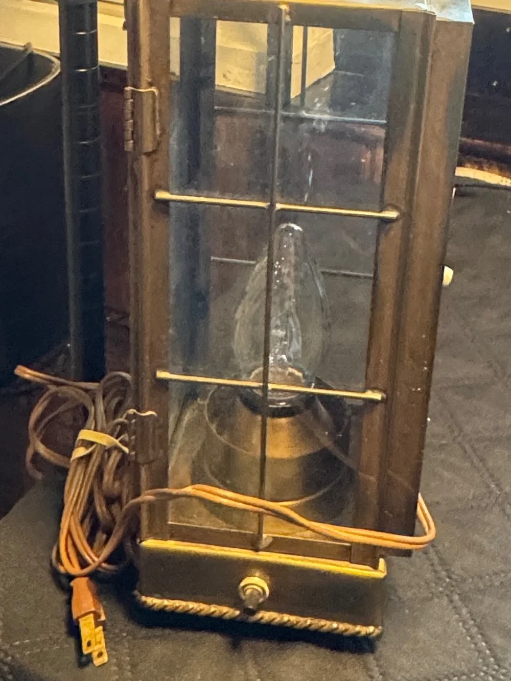 Vintage-Inspired Brass Metal Glass Lantern - Gold Words