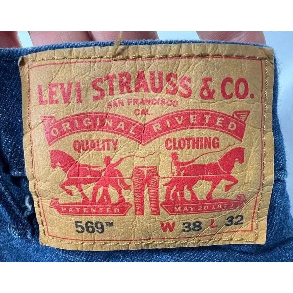 Levis pocket zip mid