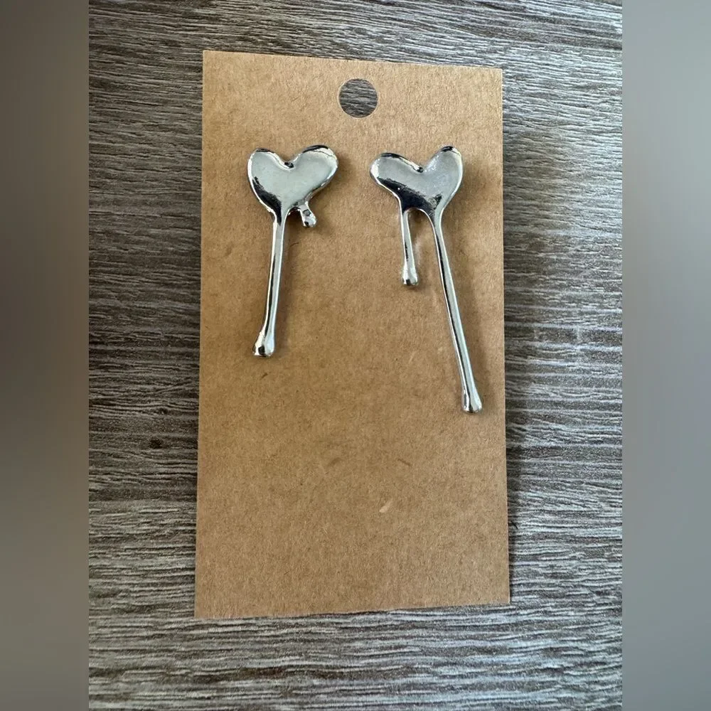 Silver Heart Drop Earrings A1418