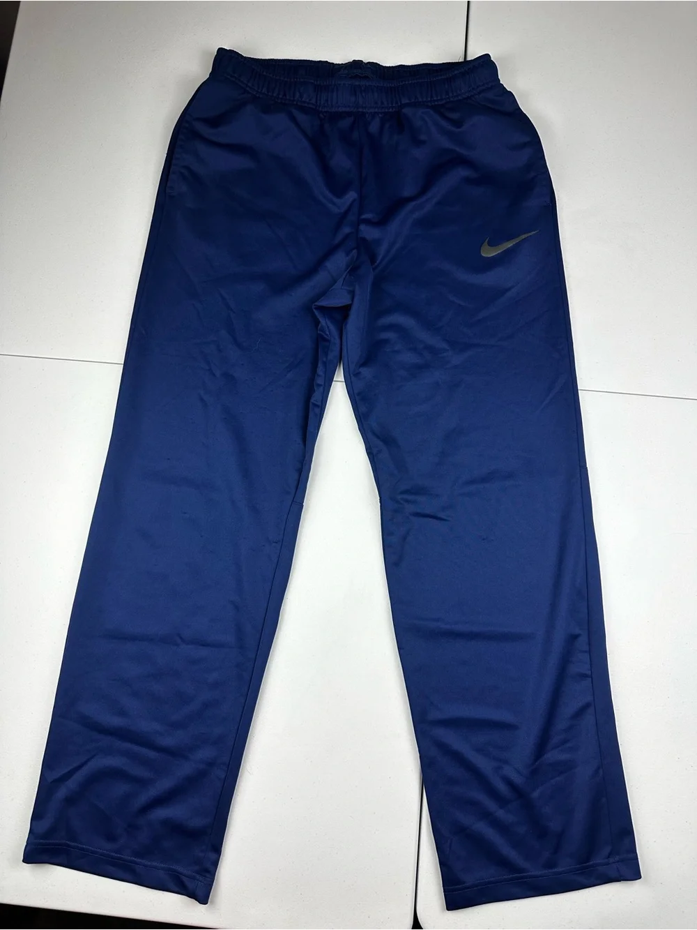 Nike large size contrasting