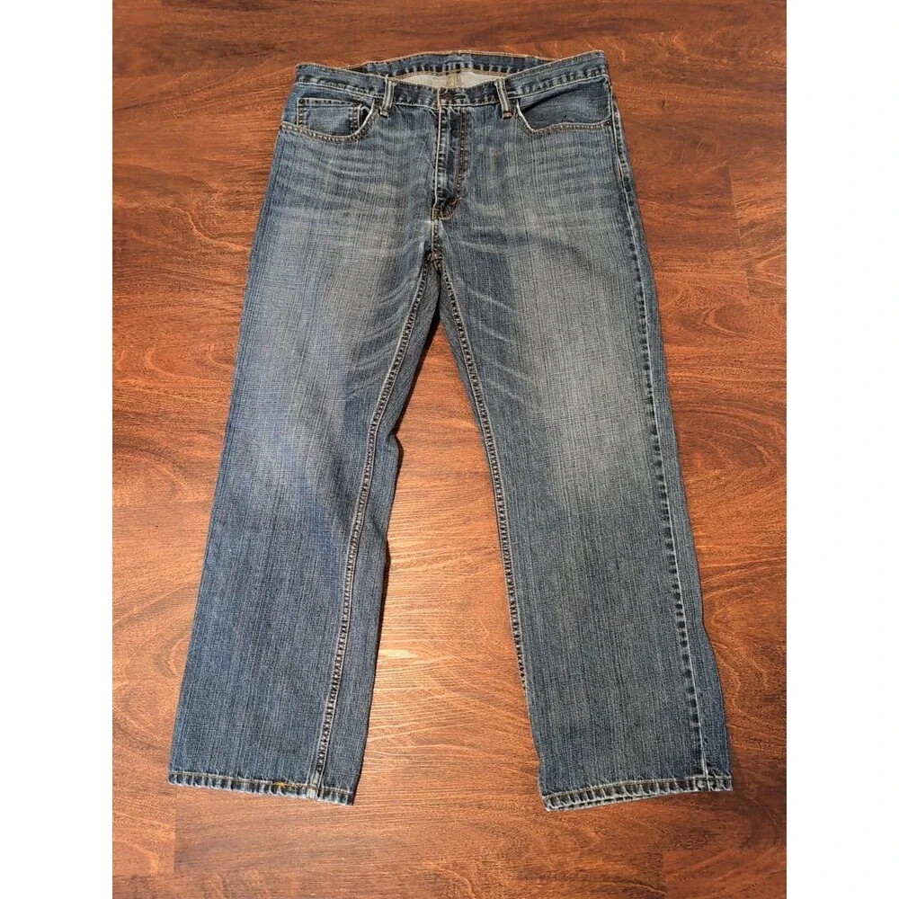 LEVI'S 559 RELAXED LOOSE STRAIGHT MEN'S SIZE 38 x 32  BLUE JEANS MEDIUM WASH EUC