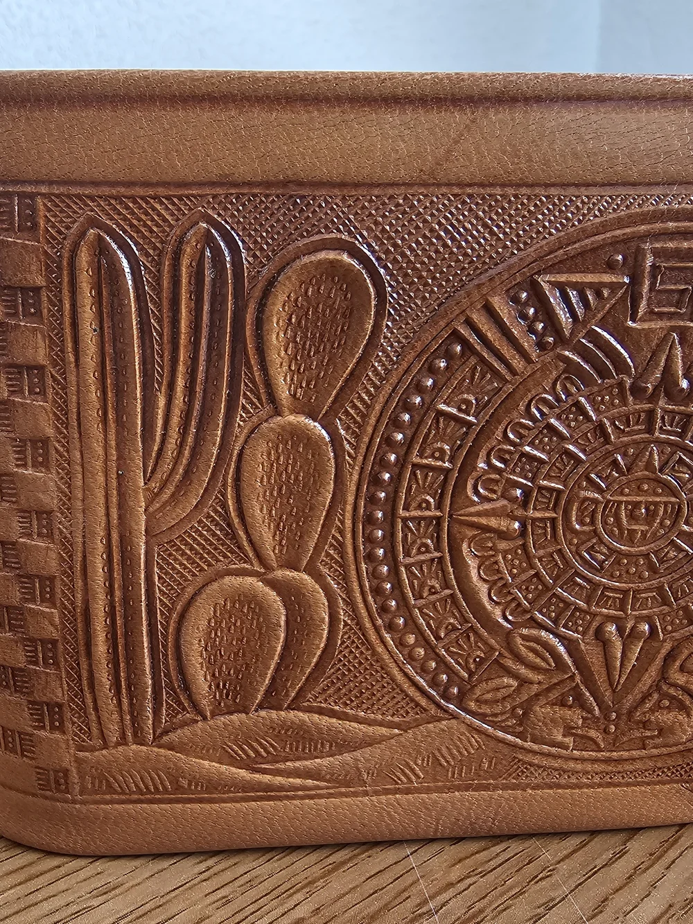 Yeo Cangaro Leather Hand Tooled Mexico Wallet Kangaroo Aztec Desert Cactus Mens