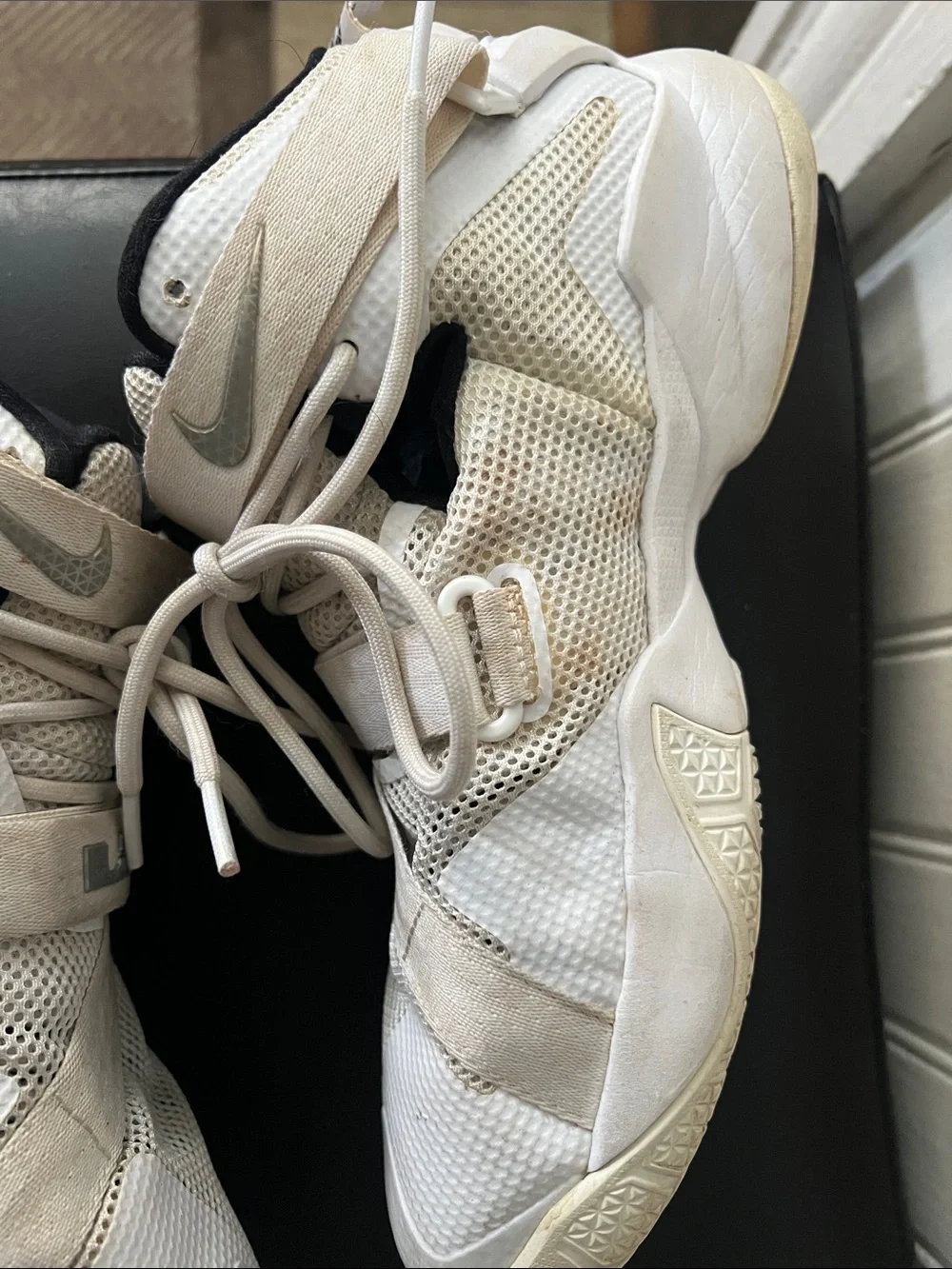 Nike lebron soldier