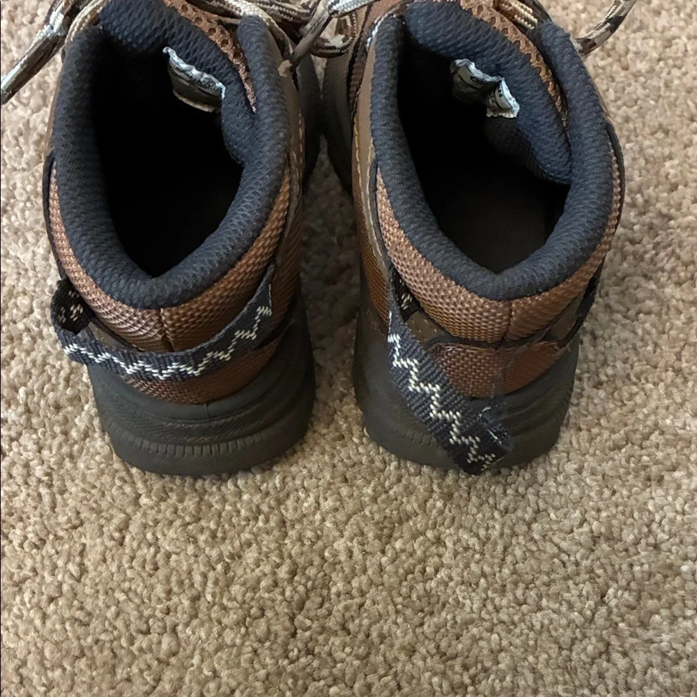 OshKosh B'gosh Vuelta Hiker Brown Kids Boots