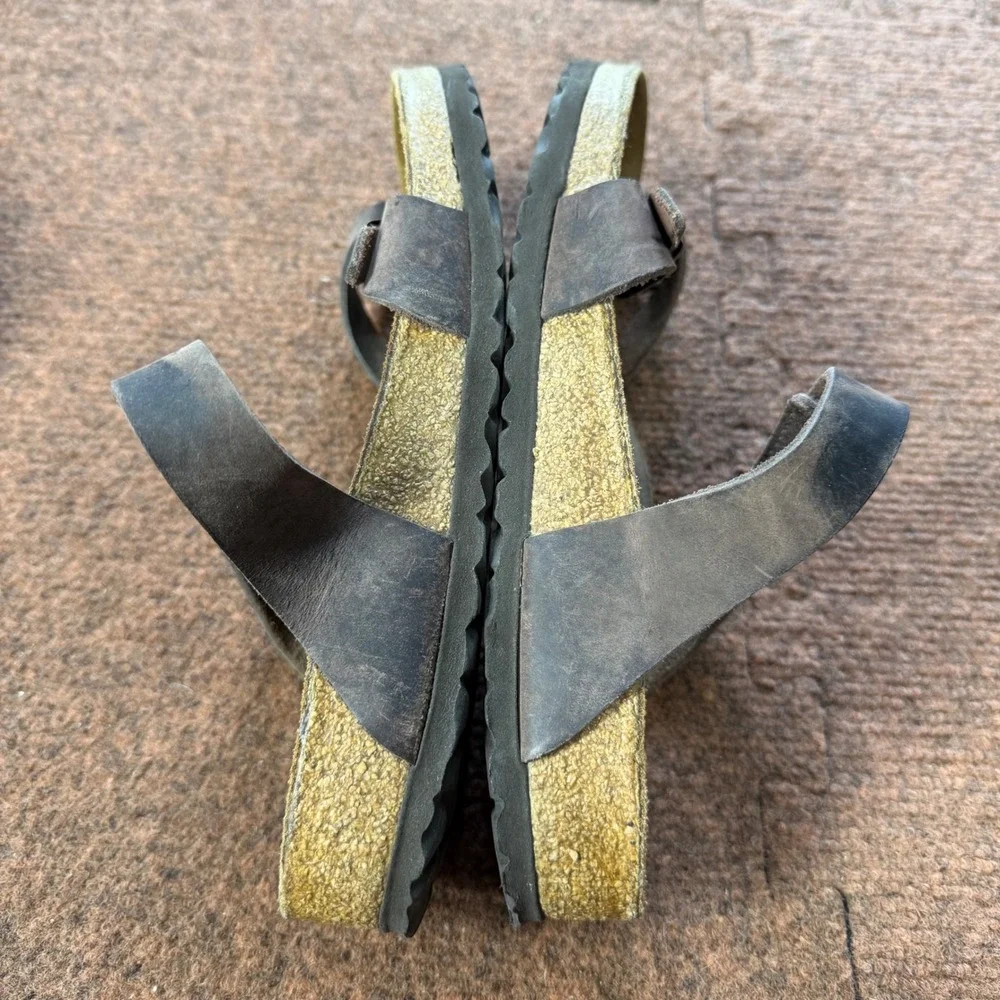 Birkenstock yara sandals
