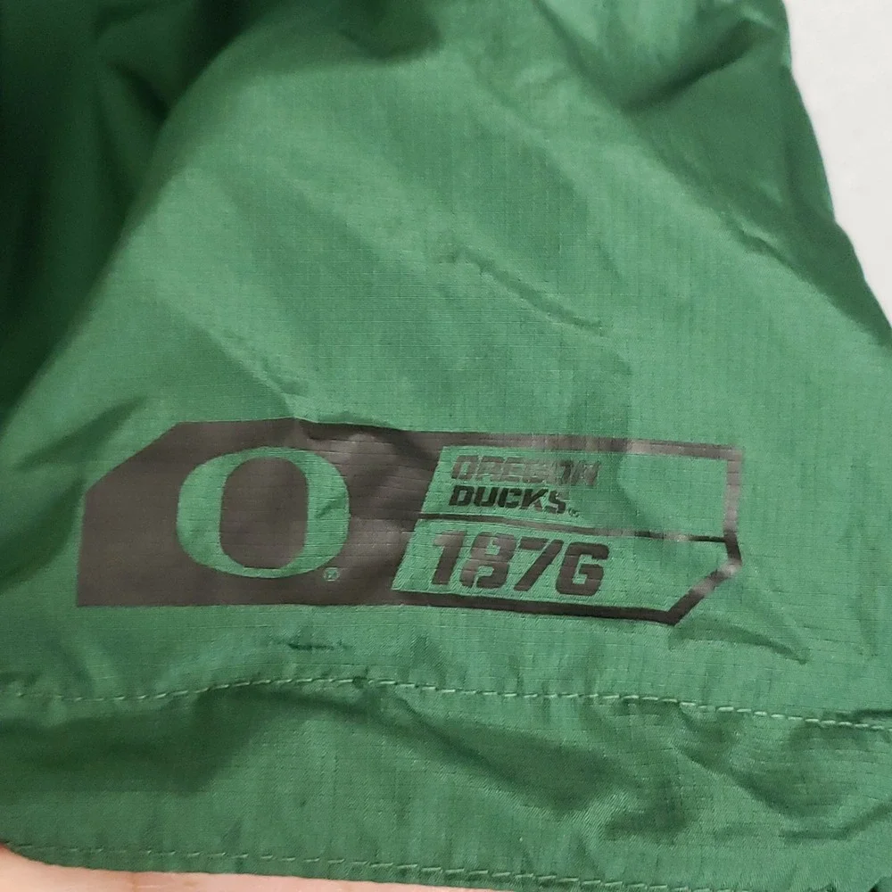 Nike ships colligate men