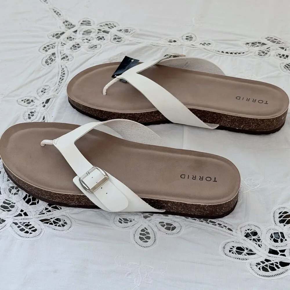 NWT Torrid Women’s White Flip Flop Thong Sandals Size 11.5 WW Wide Footbed