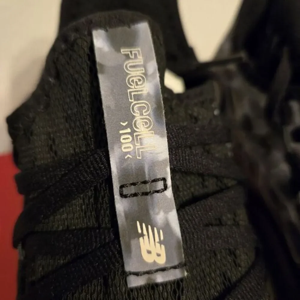 New Balance shipping standard