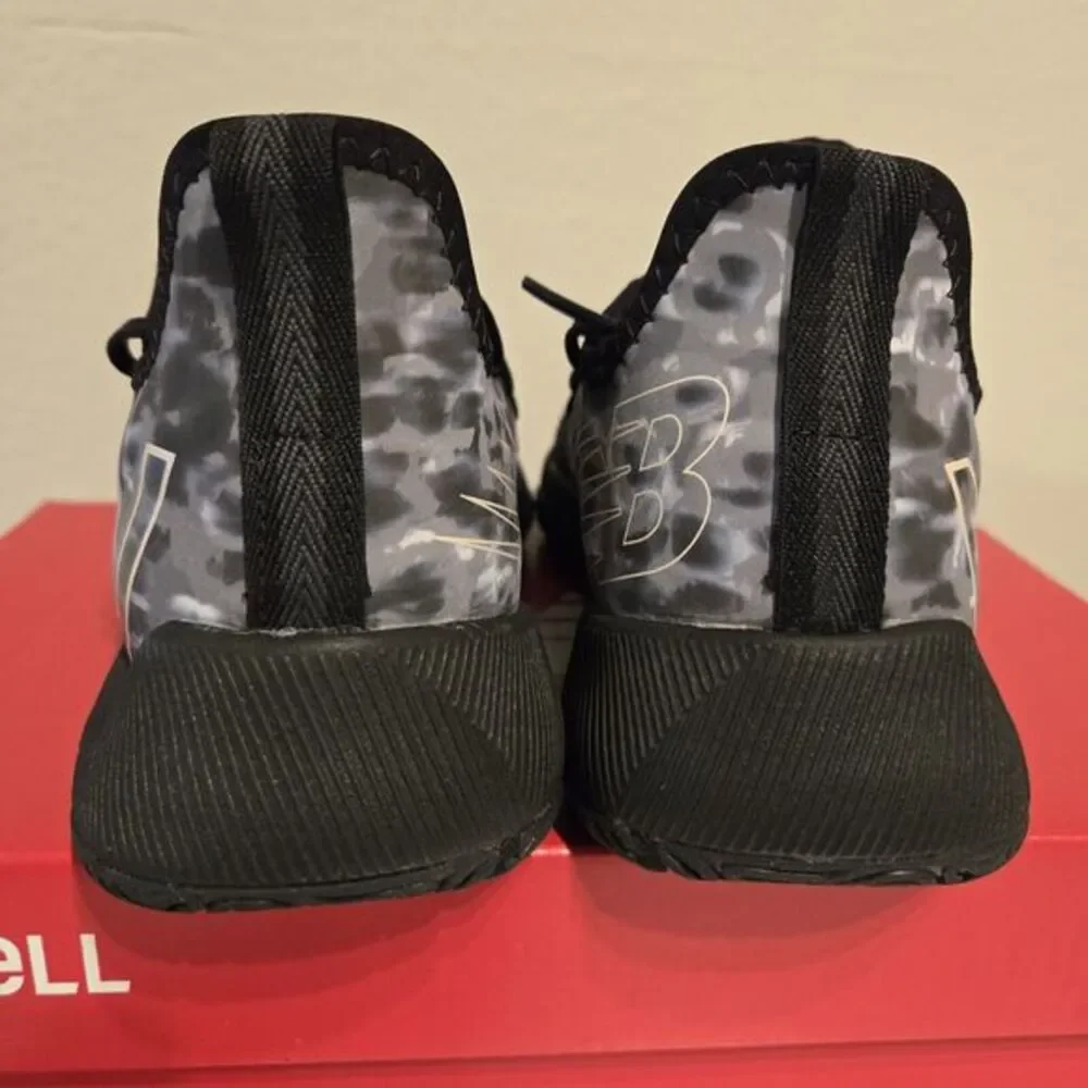 New Balance new shipping