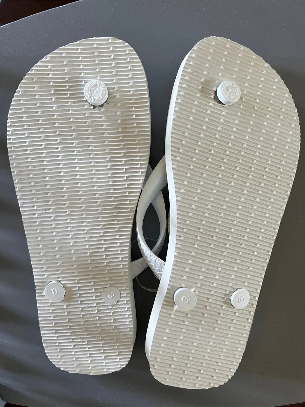 Havaianas Women’s Flip Flops in White Size 6W/5M