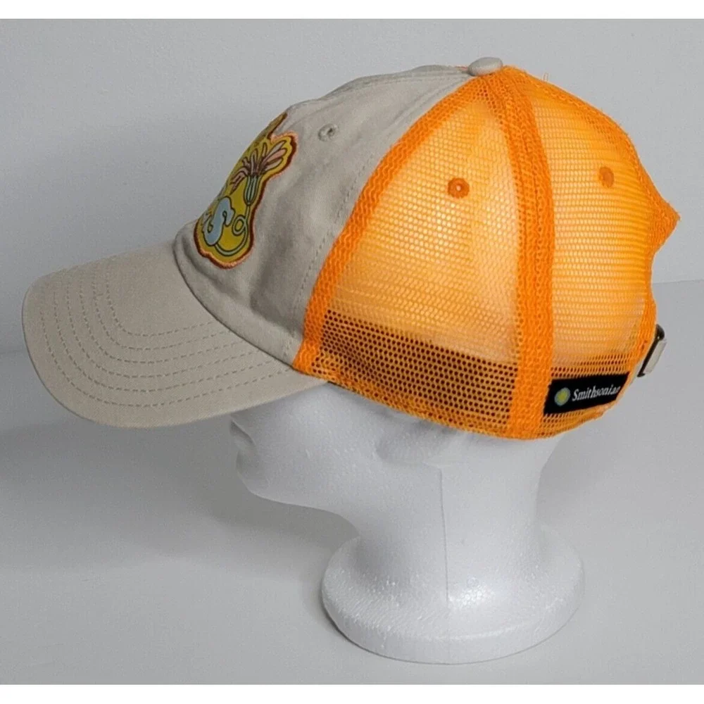 Smithsonian save bees