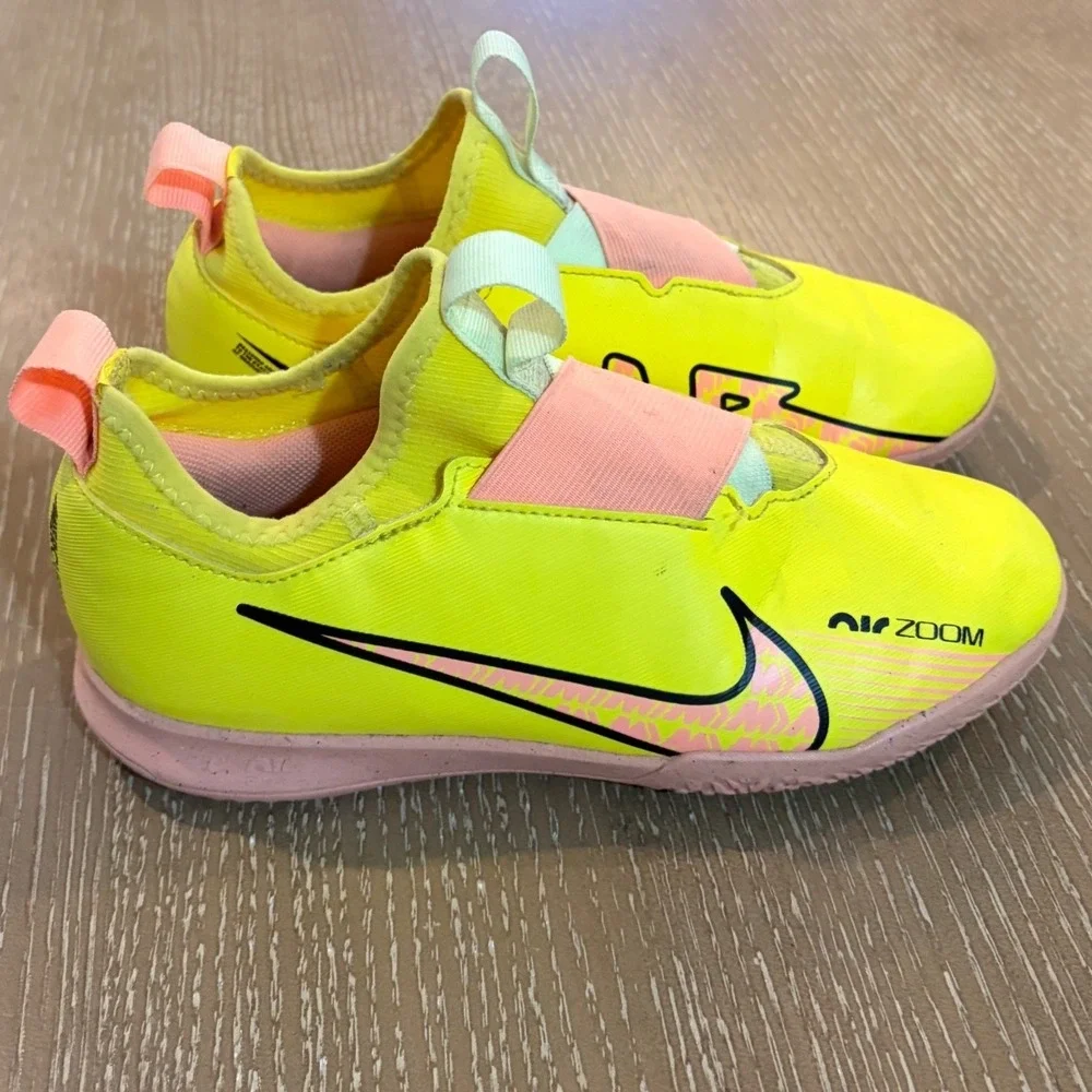 Nike Jr. Mercurial Zoom Vapor 15 Size 3.5Y Yellow Strike/Volt Ice DJ5619-780
