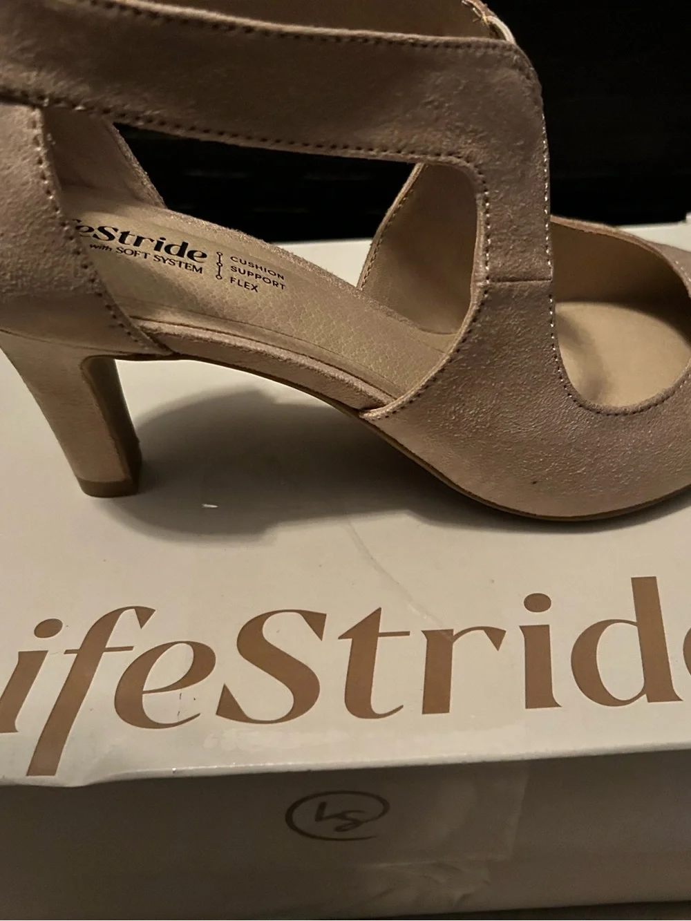 Life Stride taupe suede