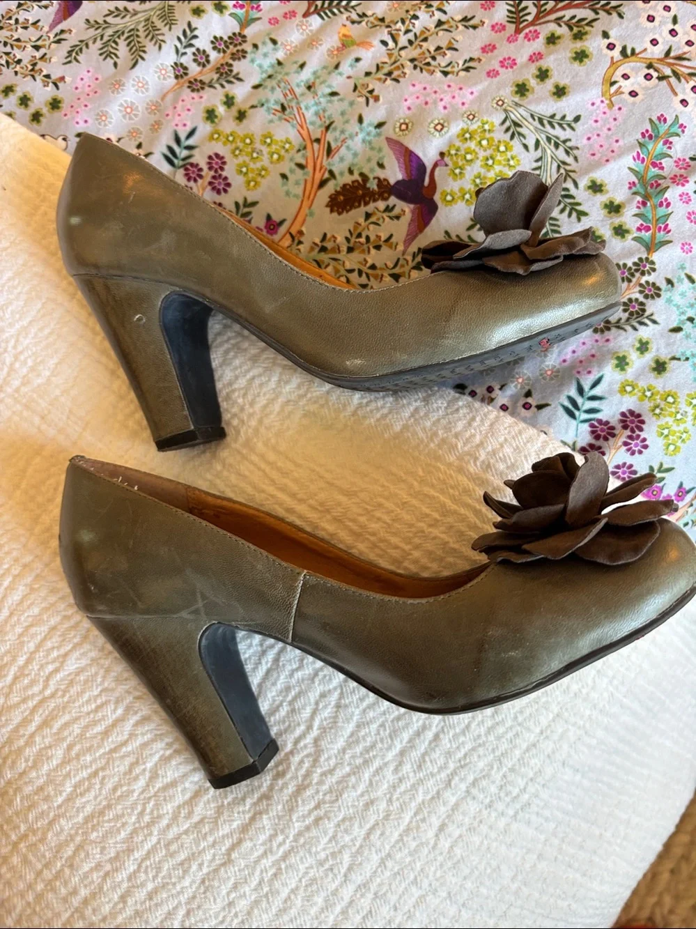Miz Mooz grey pump