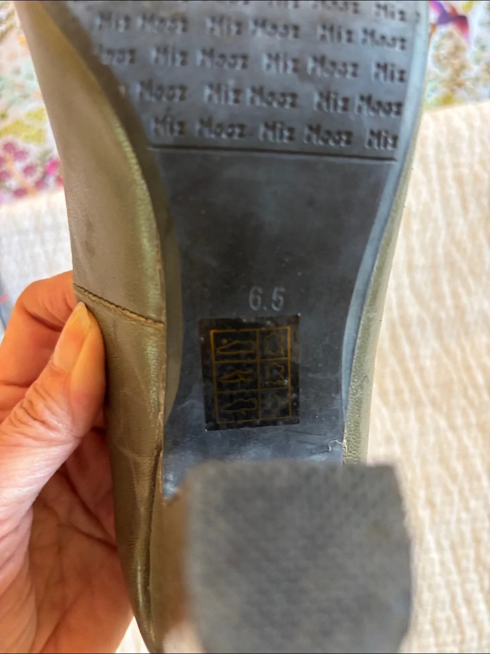Miz Mooz grey pump