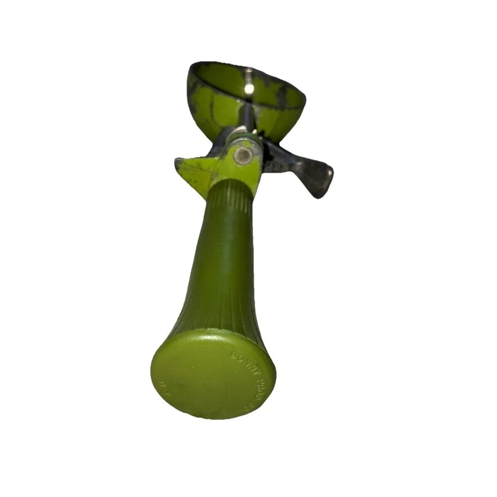 Vintage Disher Ice Cream Scoop Green Bonny Products USA  Size 16 2.5