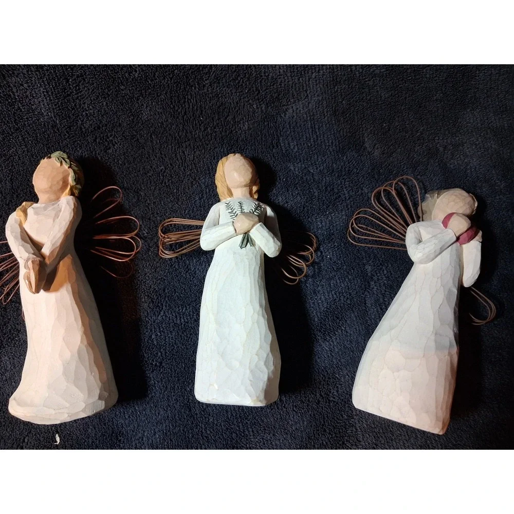 Willow Tree Angel Figurine Set of 3 Heart Remembrance Celebrate Susan Lordi