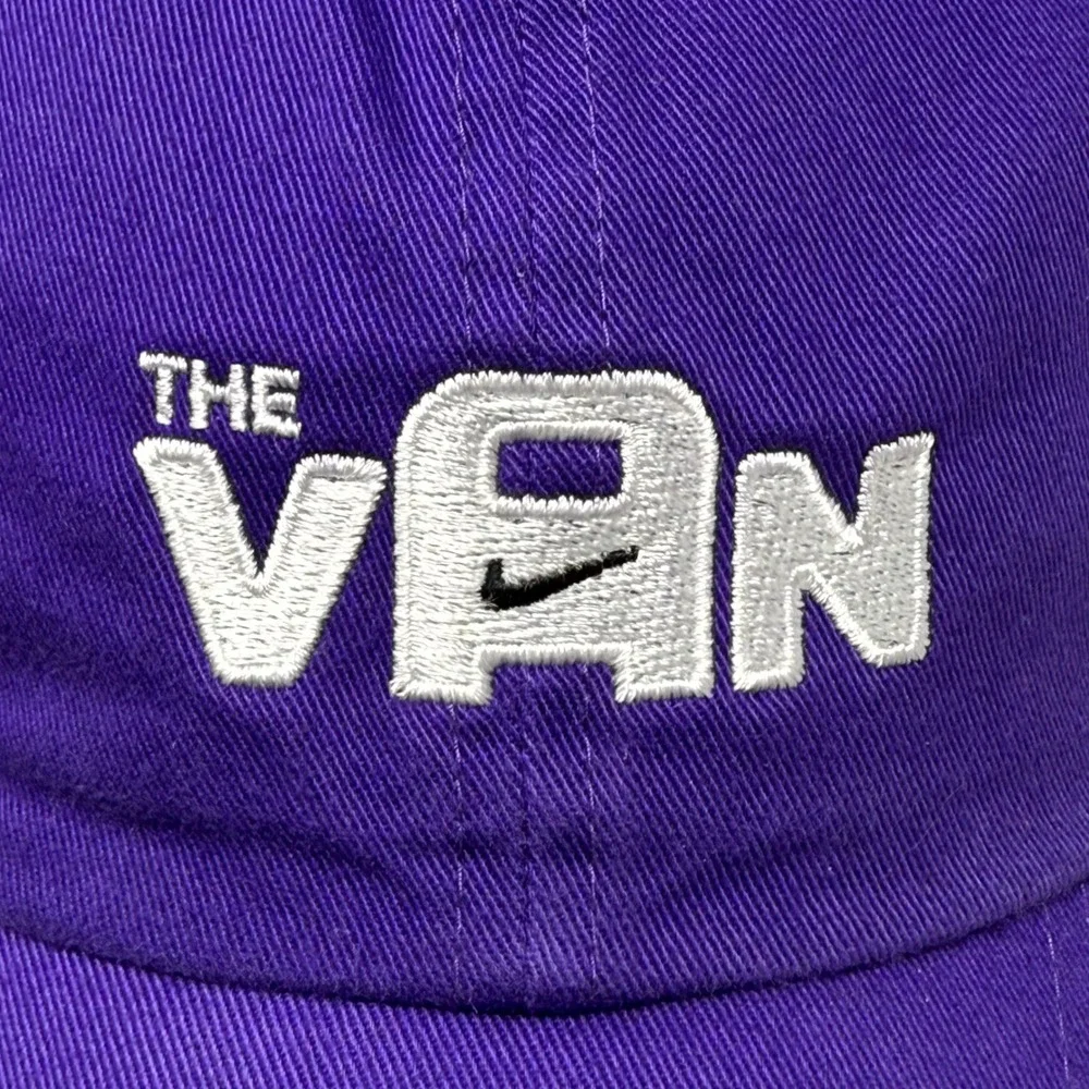 Nike Heritage86 The Van Purple Unisex 1 Size Adjustable Baseball Cap‎ NWT