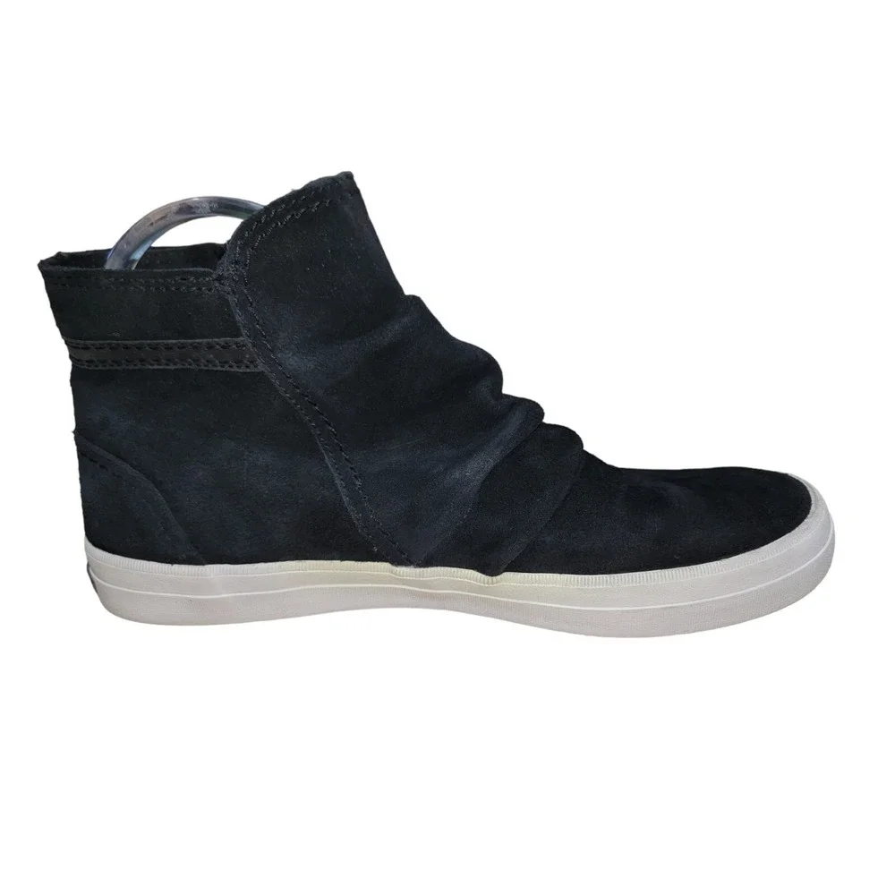 Sperry women top