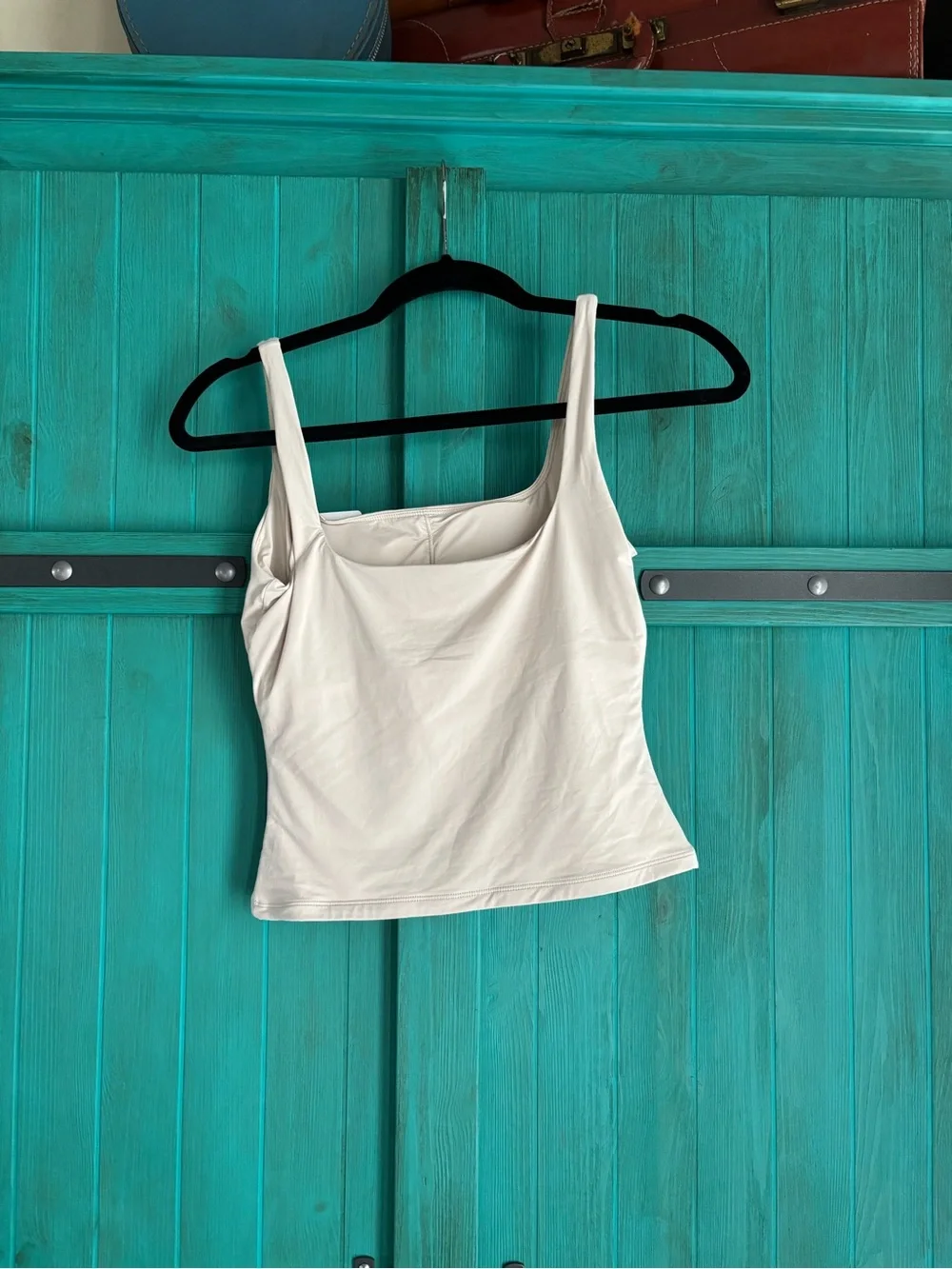 ALO Yoga soft cream