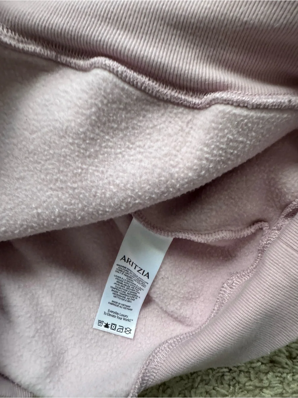 Aritzia cozy light