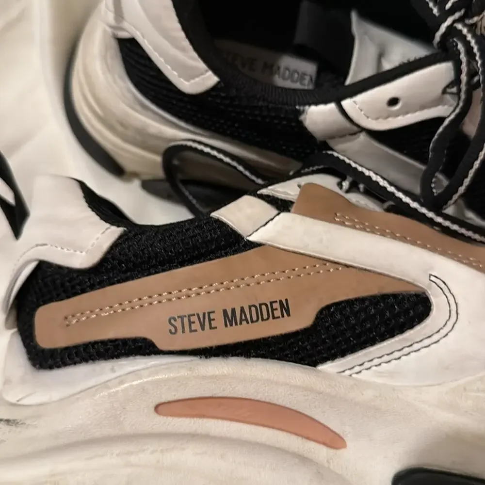 Steve Madden brand steve