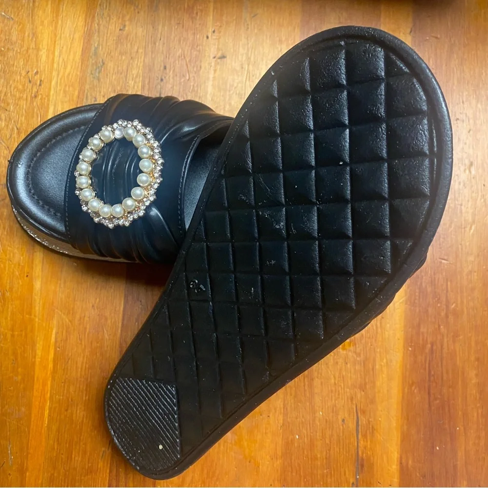Island Company elegant black