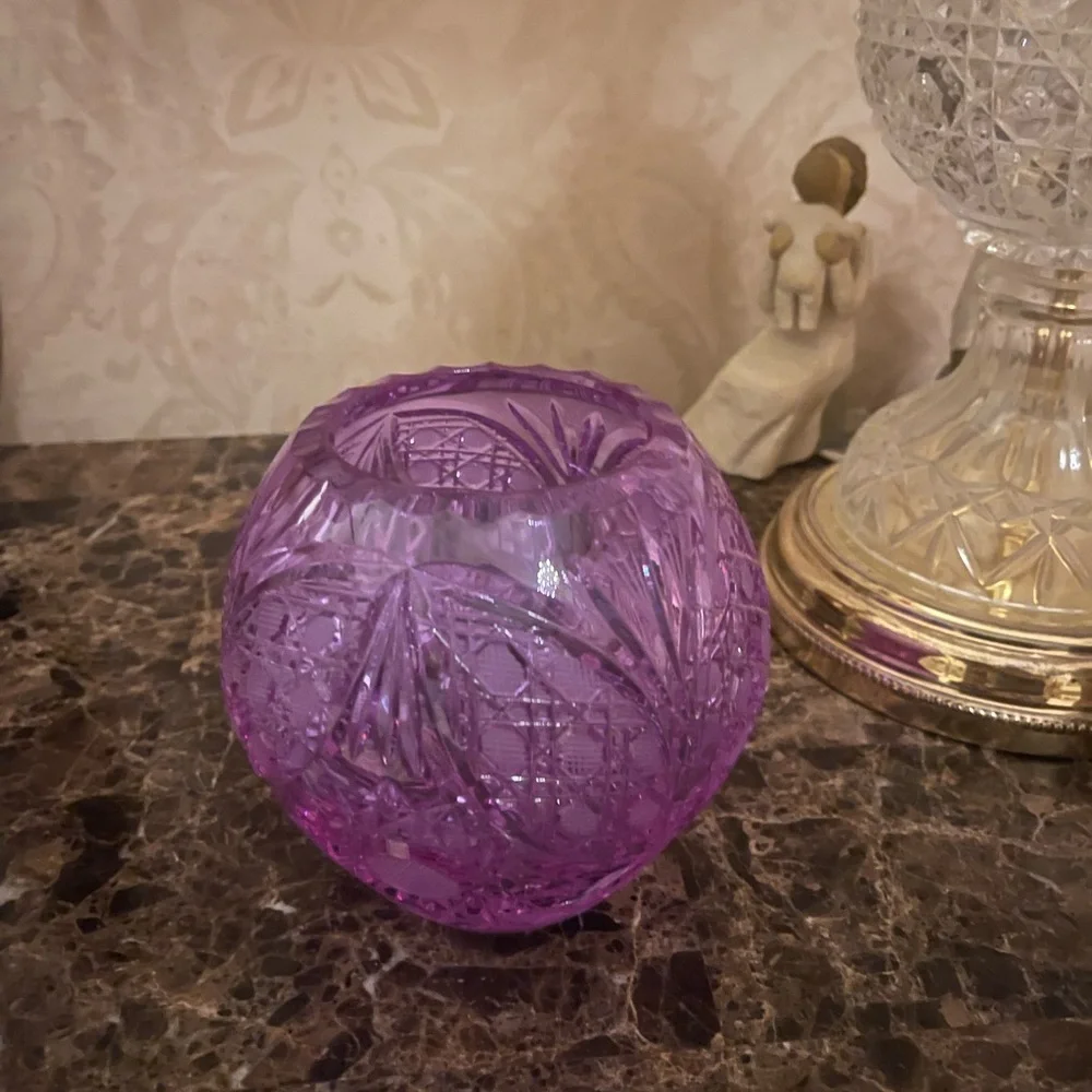 N/A elegant purple