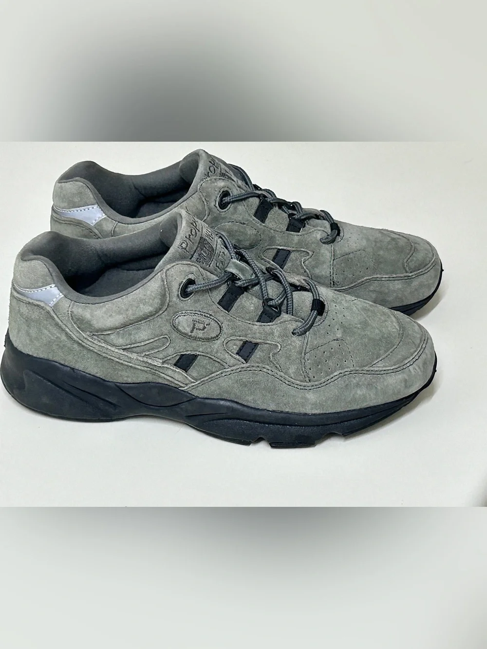 Women’s 8 D Grey Suede Leather Propet STABILITY WALKER Walking Shoes Sneakers