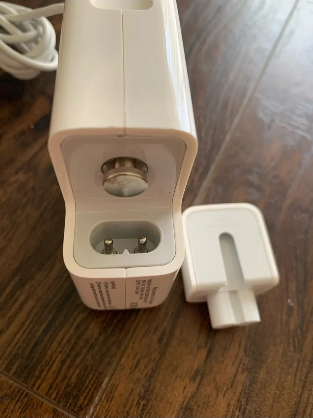 Apple White Laptop Power Adapter with Magnetic Tip