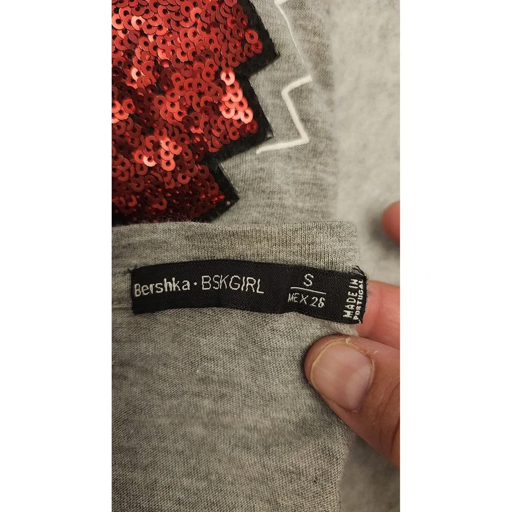 Bershka BSKGIRL Shirt Girls Small Gray Sequin Patch Graphic 3/4 Sleeve‎ Youth